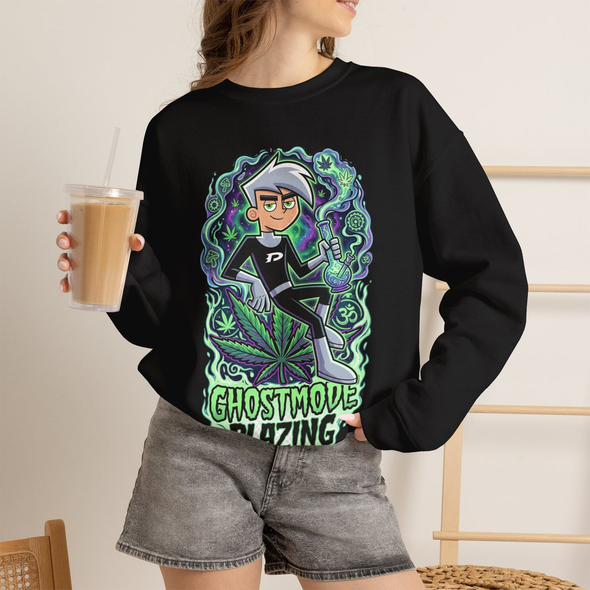 Vert Danny Phantom Smoker Vintage Style Unisex Graphic Crewneck Sweatshirt