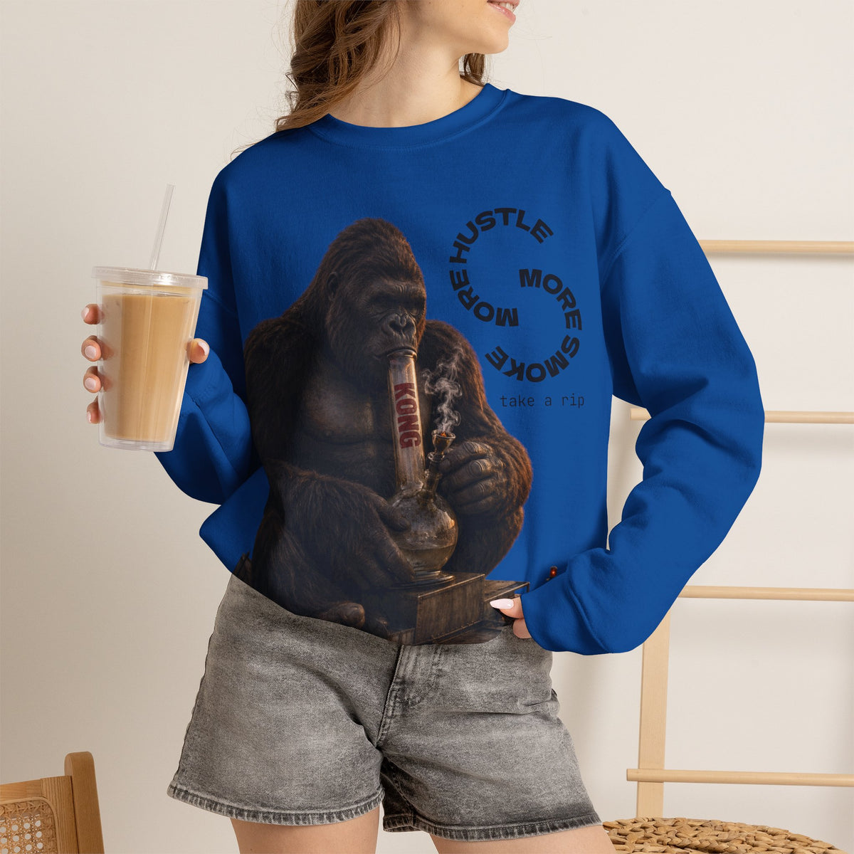 Vert King Kong Smoker Vintage Style Unisex Graphic Crewneck Sweatshirt