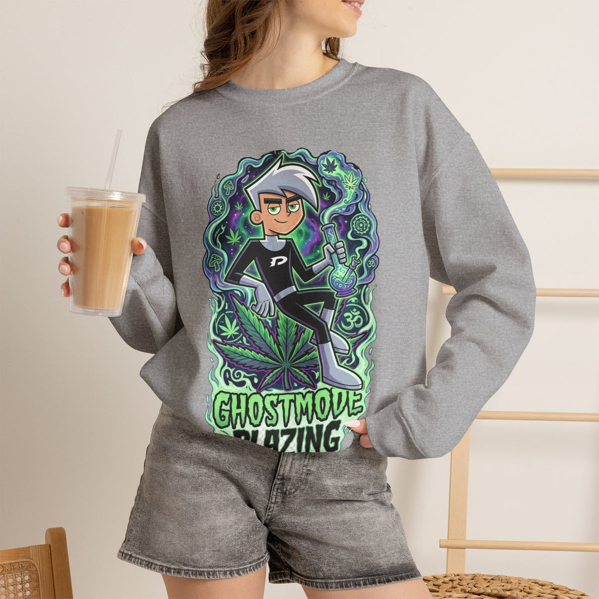 Vert Danny Phantom Smoker Vintage Style Unisex Graphic Crewneck Sweatshirt