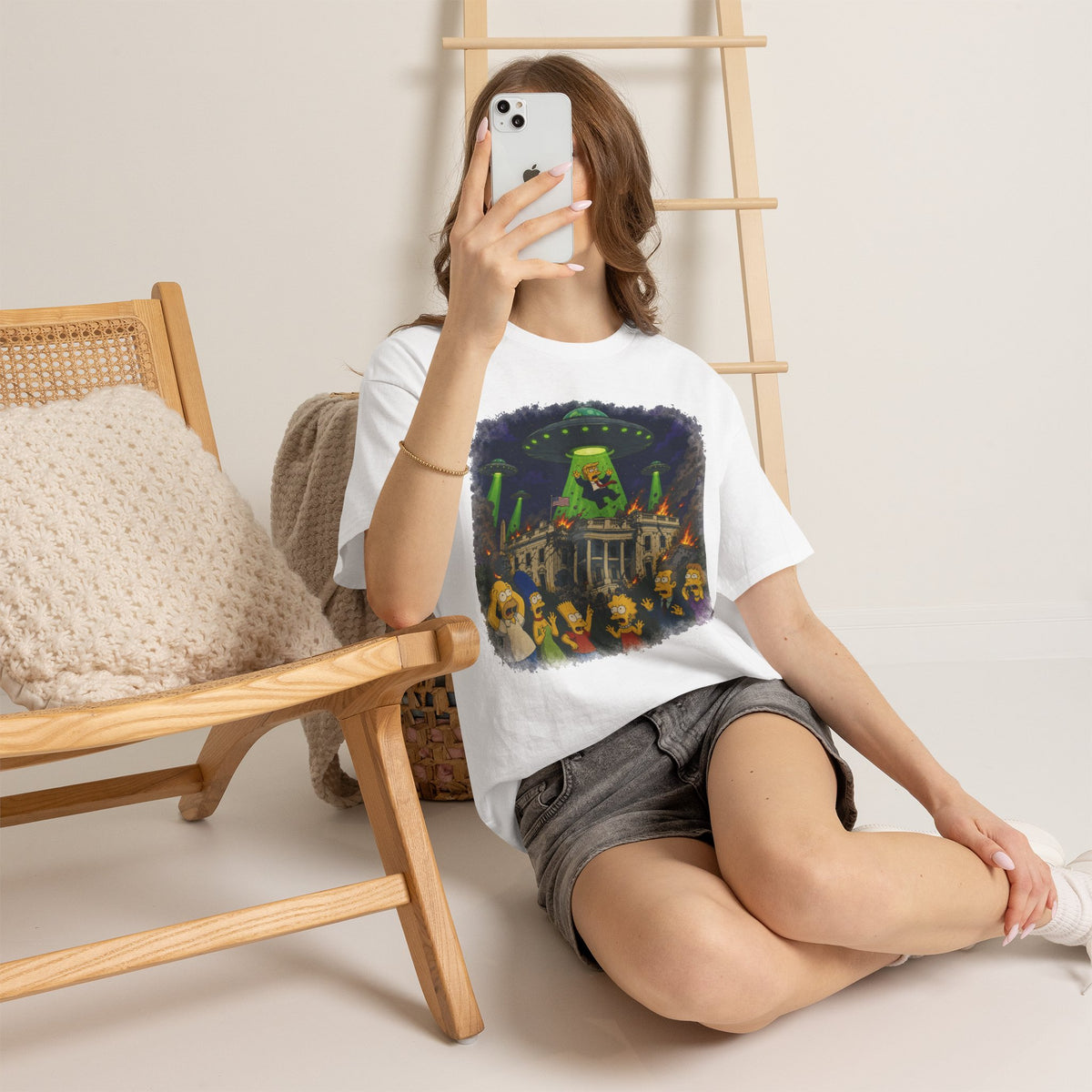 Vert Donald Trump Abduction Vintage Style Unisex Cotton Graphic T-Shirt