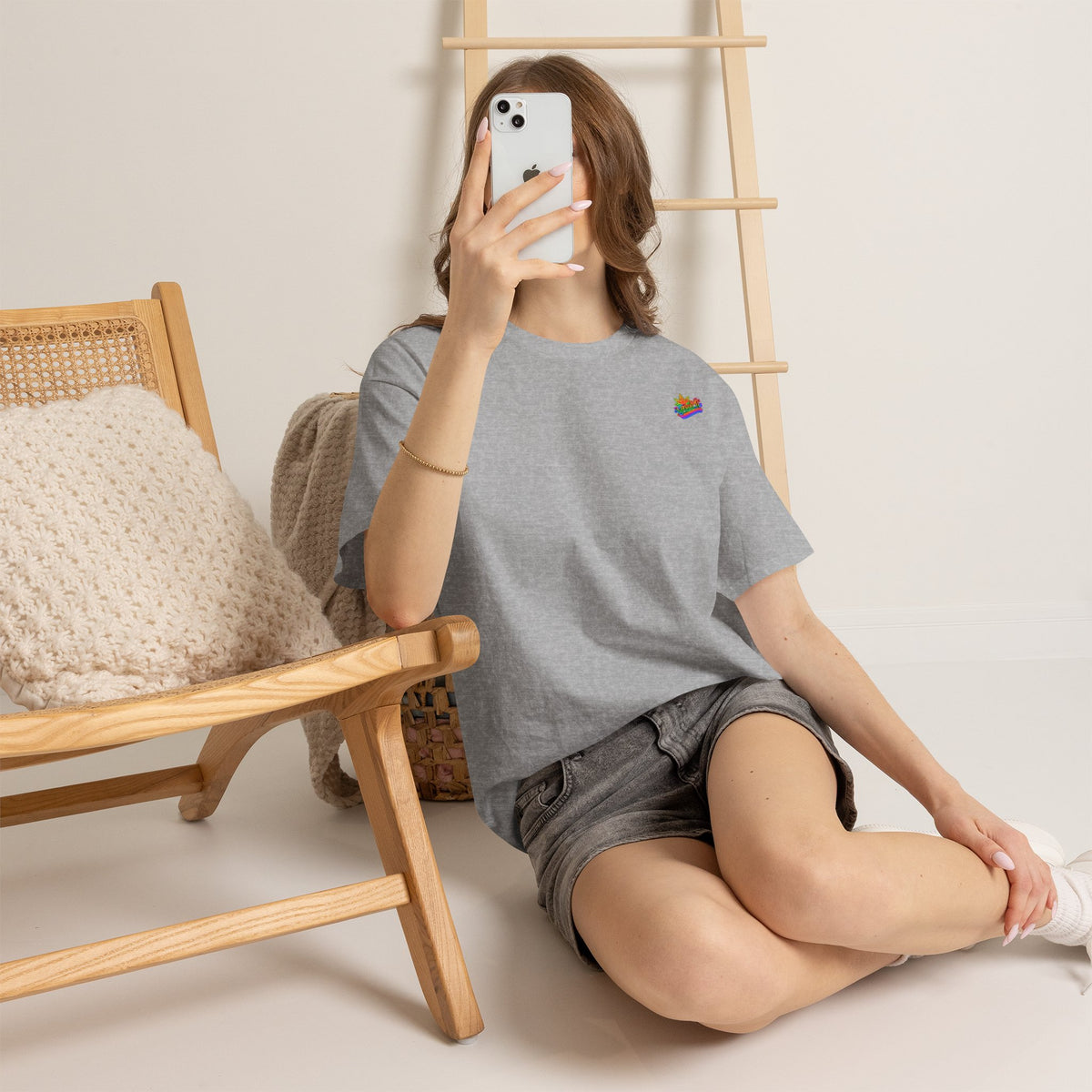 Vert Crested Neon Logo Vintage Style Unisex Cotton Graphic T-Shirt